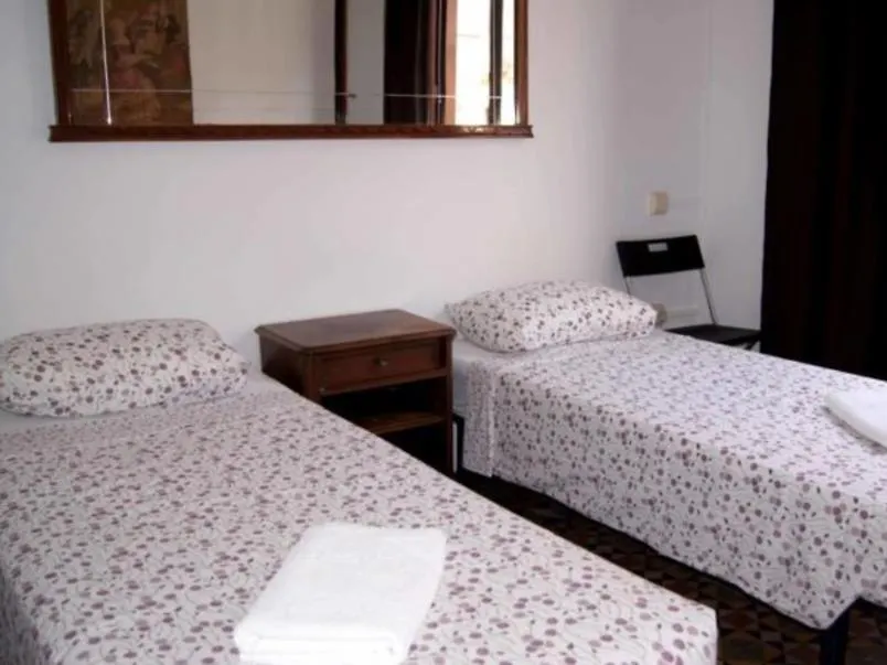 Pension Arosa Барселона 2*,  Испания